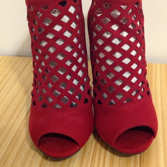 Ankle Boots - Picture 2 of 4